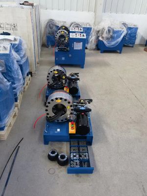 Ein guter Preis. 12v 24v Schlauchleitungs-Kräuselungsmaschine der Mobile-hydraulische Schlauch-Bördelmaschinen-51mm mit 10 Würfel-Sätzen Online