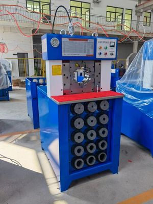 Ein guter Preis. 6 bis 7 mm 2 Zoll Auto-AC-Rohr-Punktiermaschine Online