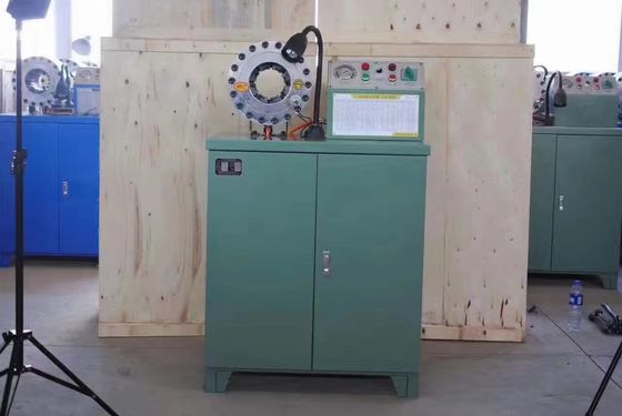Ein guter Preis. manuelles 3kw Schlauchleitungs-Kräuselungsmaschinen-hohe Präzisions-Schlauchleitungs-Quetschwerkzeug 600t Online