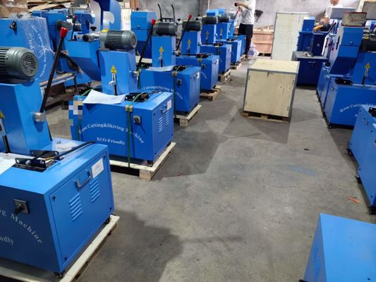 2 Zoll 6-51mm 4 Schichten Schlauch Elektrische Vorrichtung Gummi Schlauch Schneidemaschine mit fortschrittlichen und benutzerfreundlichen Tastenkontrolle