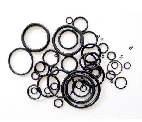 NBR/FKM/FFKM/SI Material Kautschuk O-Ringe OEM/ODM Druckformen mit guter Ölbeständigkeit 16-30 N/mm Reißfestigkeit