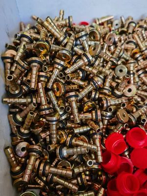 Verschiedene Rohstoffe und Größe angepasster Gewindeadapter / Hydraulikschlauchbefestigungen Hydraulikschlauch-Ferrule-Befestigungen