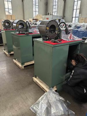 Schmiedeprozess 6-51 mm Kompaktstruktur Hydraulische Schlauchröhre Krempmaschine 10 Dies Schlauchkrempmaschine / Schlauchkrempmaschine