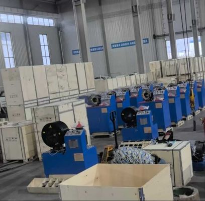 Hydraulische 3 Zoll und 4 Zoll Elektrische kürzere Modell Knopf System Blaue Farbe Industrielle Geflechtete Schlauch Krempmaschine 3kw Kompakt Struktur