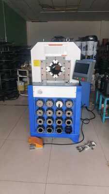 Ein guter Preis. 3 Inch 15 Dies Hydraulic Hose Crimping Machine with 2800KN Crimping Force for High-Pressure Applications Online