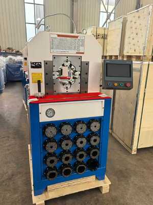3-Zoll-Hydraulische Schlauchcrimping-Maschine mit PLC-Steuerungssystem 6-76mm Crimping-Bereich und 15 austauschbare Würfel