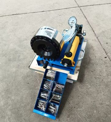 1 Zoll manuelle hydraulische Schlauchcrimping-Maschine Krimp-Bereich von 6 mm bis 25 mm ohne Spannung mit 7 Würfeln für hydraulische Anwendungen unterschiedlicher Druck von 31,5 MpA bis 60 Mpa nach Kundenwunsch