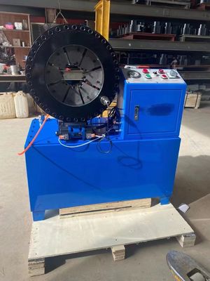 Ein guter Preis. Knöpfen Sie Hochdruck-3kw 51mm neues Modell der Steuer-hydraulischer Schlauch-Kräuselungsmaschinen- Online