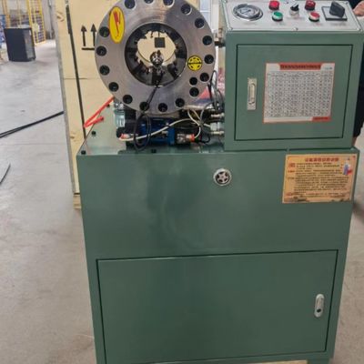 Ein guter Preis. 4 - 51mm hydraulische Schlauchleitungs-Kräuselungsmaschinen-Kompaktbauweise Online