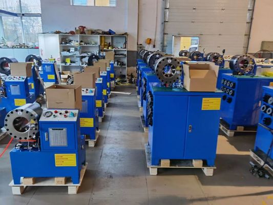 Ein guter Preis. 860*640*1300 mm Elektrische Gummi-Schlauchcrimpmaschine leicht zu bedienen Online