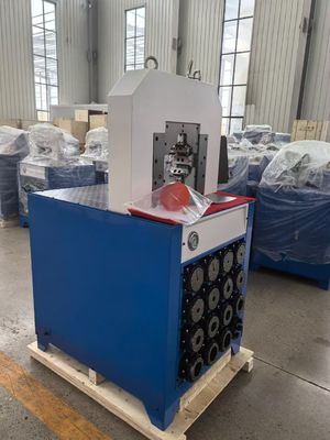 Ein guter Preis. 3 Zoll PLC-Steuerung 7.5kw Arbeitsleistung 800 Stück/h Hydraulische Schlauchcrimping-Maschine Online