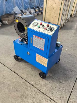 Mit 4 Rädern Schmiedeprozess Einstück ohne Schweißpunkte Einstück geformtes Material Hohe Härte Verschleißfestigkeit Ölpumpe Druck Schlauch Crimping Machine Dx68 Schlauch Crimper