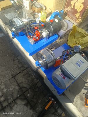 Ein guter Preis. Neues Design Elektrische Leistung 2,2 kW 220 V 7 Düsen Hydraulikschlauch-Crimpmaschine für 6-25 mm Schläuche Online