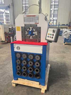 Ein guter Preis. 1250 KG Schwerlastschlauchcrimpmaschine mit 755*1045*1630MM Abmessungen und 1 Jahr Garantie Online