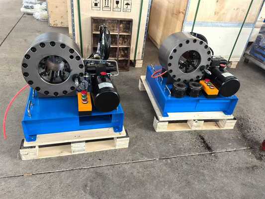 Ein guter Preis. 12v/24v tragbare hydraulische Schlauchkrempmaschine mit 3,6 kW Motorleistung 10 Stück Stähle und 0,01 mm Genauigkeit für den Einsatz beim Laden von Autos Online