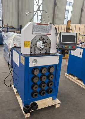 3 Zoll PLC-Steuerung Hydraulische Schlauchcrimping-Maschine mit 15 austauschbaren Stollen für effizientes Schlauchdrücken