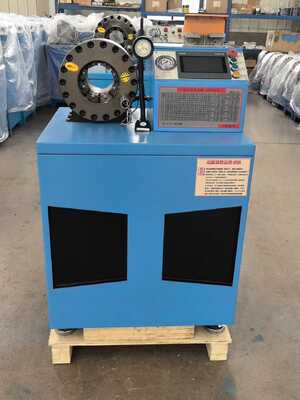 Ein guter Preis. 2 Zoll himmelblaue Farbe Schönes Design 600T Crimpkraft Blaue Farbe Crimpgröße Erreichen Sie 2,5 Zoll mit Schnellwechsel-Formwerkzeugen Gummischlauch-Crimpmaschine mit 6-51 mm Reichweite und 10 austauschbaren Einsätzen Online