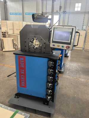 Elektrische hydraulische Schlauchkrempmaschine mit 0,01 mm Genauigkeit und 6-102 mm Krempweite für industrielle Verwendung