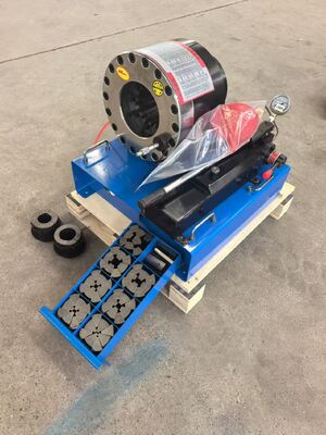 Ein guter Preis. Hochleistungs- 600T-Handschlauch-Kremmmaschine mit 6-51mm-Kremmbereich und 10 austauschbaren Stäben für hydraulische Anwendungen Online