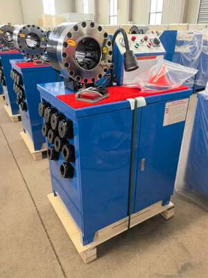 Ein guter Preis. 2 Zoll 600 Tonnen von 6 mm bis 51 mm Kautschukschlauchcrimpmaschine Höheres Modell Blaue Farbe 220v/380v Spannung mit 10 austauschbaren Stäben und hydraulischen Anwendungen Online
