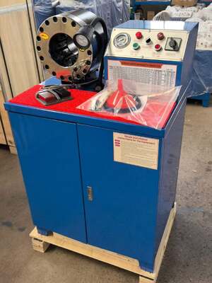 Ein guter Preis. 2 Zoll 600 Tonnen 6–51 mm Gummischlauch-Crimpmaschine, höheres Modell, blaue Farbe, 220 V/380 V Spannung, mit 10 austauschbaren Einsätzen und hydraulischen Anwendungen Online