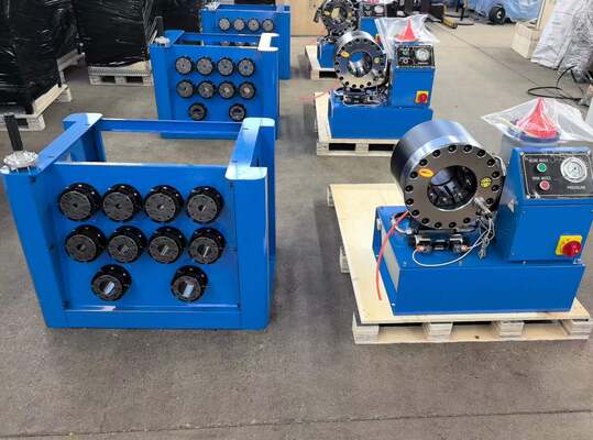 Ein guter Preis. 2 Zentimeter Klemmbereich bis zu 64mm 2,5 Zentimeter Klemmbereich Hydraulische Schlauch-Klemmmaschine Baumwollsteuerungssystem mit Schnellwechselwerkzeug und Rack und 10 austauschbaren Stäben Online