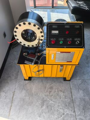 Ein guter Preis. 2 Zoll 10 Matrizen, spezielles Design, gelbe Hydraulikschlauch-Crimpmaschine mit 31,5 MPa Ölpumpendruck, 220 V/240 V/380 V/415 V Spannungsoptionen und 3 kW/4 kW Motorleistung Online