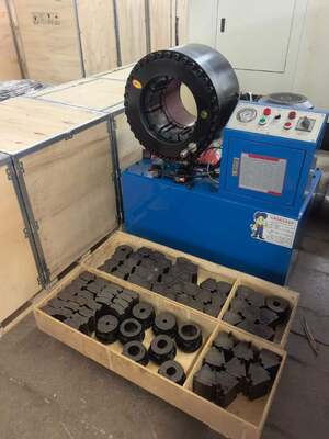 Ein guter Preis. 6 Zoll bis 150 mm hydraulische Schlauch-Crimpmaschine mit 220 V/380 V/415 V/240 V Spannung, 4–150 mm Crimpbereich, großer Öffnung und 20 austauschbaren Einsätzen Online